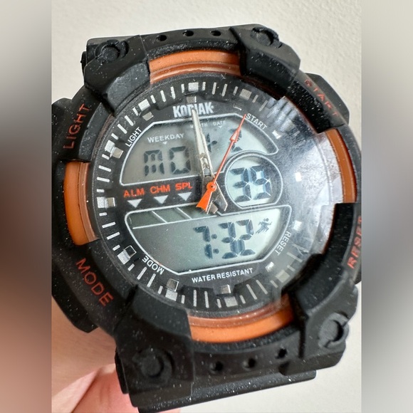Kodiak men’s watch orange and black digital - Picture 7 of 13